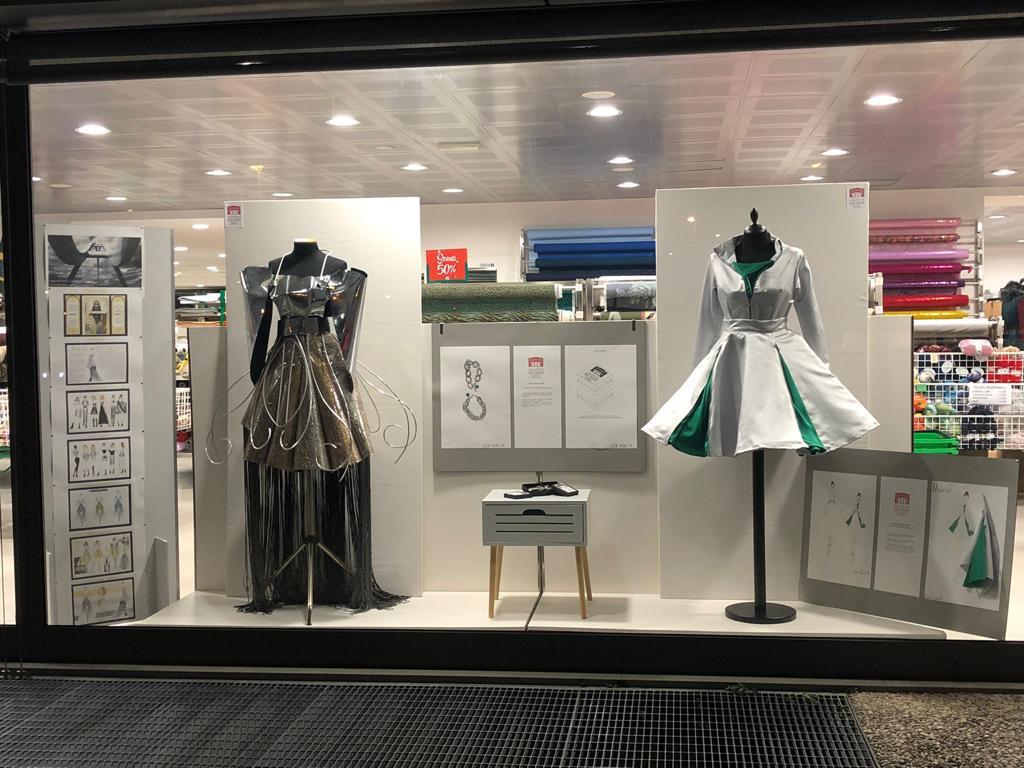 Immagine per La vetrina di Scampoli omaggia gli studenti, abiti e accessori nati a Gorizia